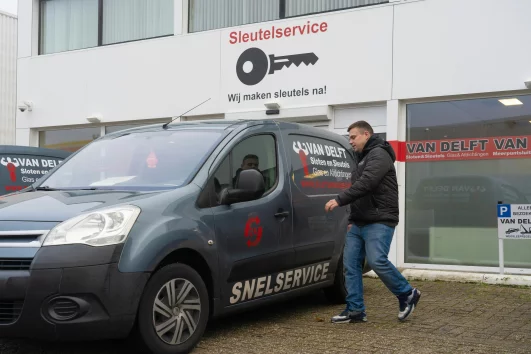 Slotenmaker Berkel en Rodenrijs bus.webp